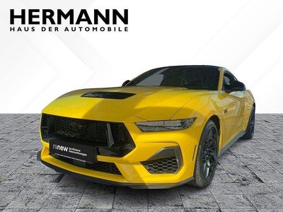 Nuova Ford Mustang GT Fastback 446 CV (328 kW) 2026 Giallo Coupé