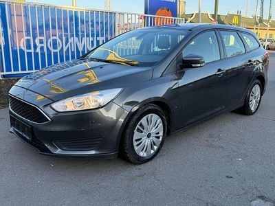 Gebraucht Ford Focus Trend 95 PS (69 kW) 2015 Grau Kombi