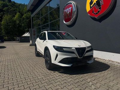 Nuova Alfa Romeo GT Junior Edizione Speciale 136 CV (100 kW) 2025 Bianco SUV