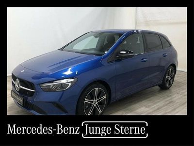Blau Gebraucht 2024 Mercedes B200 Progressive Van / Kleinbus | 29.459 € (Guter Preis)