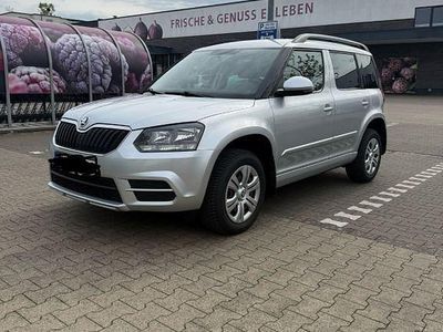 Gebraucht Skoda Yeti Cool Edition 110 PS (80 kW) 2016 Silber SUV
