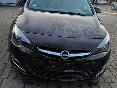 Schwarz Gebraucht 2013 Opel Astra Kombi | 3.999 € (Fairer Preis)