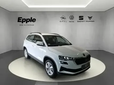 Gebraucht Skoda Karoq Selection 150 PS (110 kW) 2025 Weiss SUV