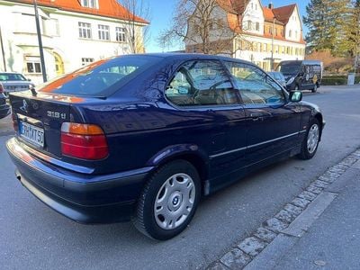 Blau Gebraucht 1996 BMW 318 Basis Limousine | 2.999 €
