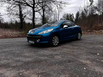 Gebraucht Peugeot 207 CC 120 PS (88 kW) 2007 Blau Cabrio