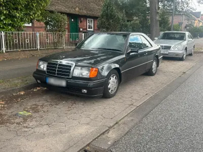 Gebraucht Mercedes 220 150 PS (110 kW) 1992 Schwarz Coupé