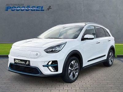 Weiß Gebraucht 2022 Kia e-Niro Spirit SUV | 21.900 € (Guter Preis)