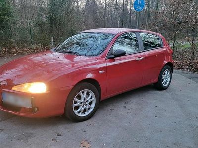 Gebraucht Alfa Romeo 147 105 PS (77 kW) 2005 Rot Kleinwagen