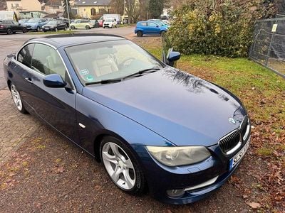 Gebraucht BMW 325 Cabriolet 160 PS (117 kW) 2010 Blau Cabrio