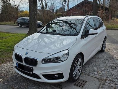 Gebraucht BMW 218 Sport Line 150 PS (110 kW) 2014 Weiß Kombi