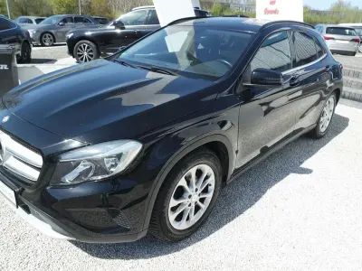 Gebraucht Mercedes GLA200 156 PS (114 kW) 2014 Schwarz SUV