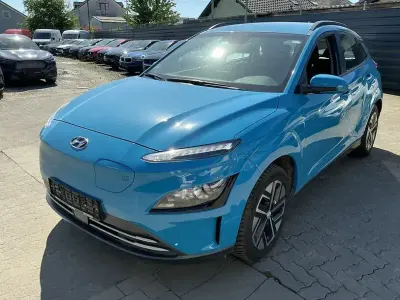 Gebraucht Hyundai Kona Select 100 kW (136 PS) 2023 Blau SUV