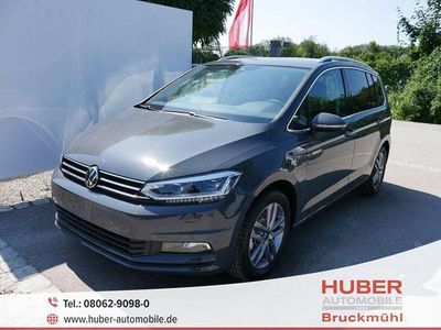 Neu VW Touran Highline 150 PS (110 kW) 2025 Delfingrau metallic Van / Kleinbus