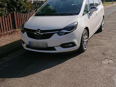 Gebraucht Opel Zafira 170 PS (125 kW) 2018 Weiß Van / Kleinbus