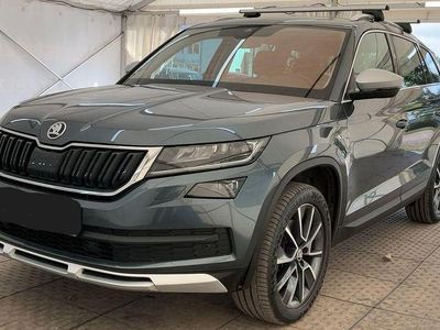 Grau Gebraucht 2021 Skoda Kodiaq Scout 4x4 SUV | 29.999 € (Guter Preis)