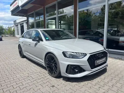 Gebraucht Audi RS4 Sport 450 PS (330 kW) 2025 Grau Kombi