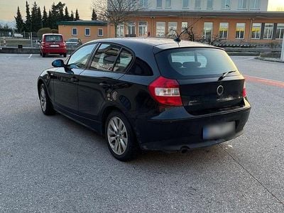 Gebraucht BMW 116 116 PS (85 kW) 2006 Schwarz Kleinwagen