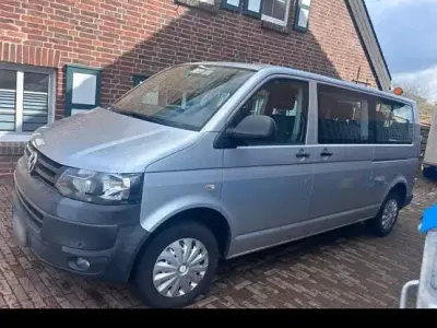 Gebraucht VW Multivan 140 PS (102 kW) 2015 Silber Van / Kleinbus