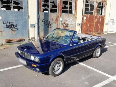 Gebraucht BMW 318 Cabriolet Basis 118 PS (86 kW) 1991 Blau Cabrio