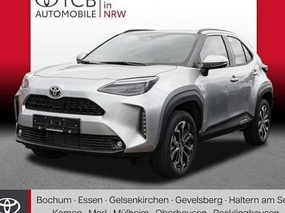 Neu Toyota Yaris Cross 130 PS (95 kW) 2025 Silber SUV