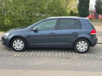 Używany VW Golf VII Match 140 KM (102 kW) 2012 Niebieski Sedan/Limuzyna