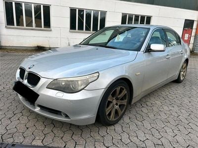 BMW 525