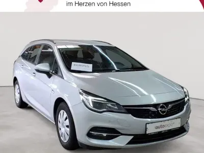 Używany Opel Astra Business Edition 105 KM (77 kW) 2020 Srebrny Kombi
