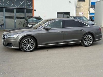 Grau Gebraucht 2019 Audi A8 Sport Limousine | 47.999 € (Teuer)