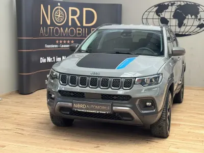 Gebraucht Jeep Compass Trailhawk 241 PS (177 kW) 2021 Sting gray SUV
