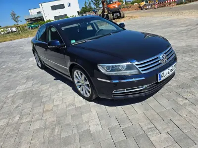 Gebraucht VW Phaeton 239 PS (175 kW) 2011 Lunablau perleffekt Limousine