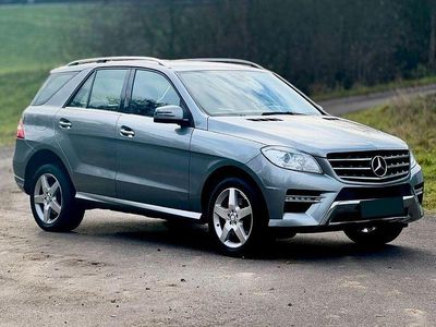 Gebraucht Mercedes ML350 AMG line 258 PS (189 kW) 2012 Silber SUV
