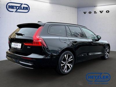 Gebraucht Volvo V60 Plus 197 PS (144 kW) 2022 Black solid stone / solid Kombi