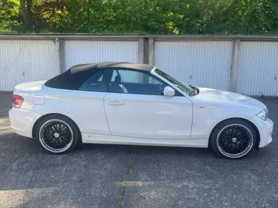 Gebraucht BMW 120 Cabriolet Exclusive 177 PS (130 kW) 2012 Weiß Cabrio