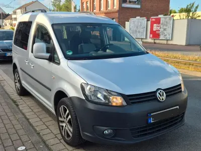 Gebraucht VW Caddy Trendline 75 PS (55 kW) 2011 Silber Van / Kleinbus