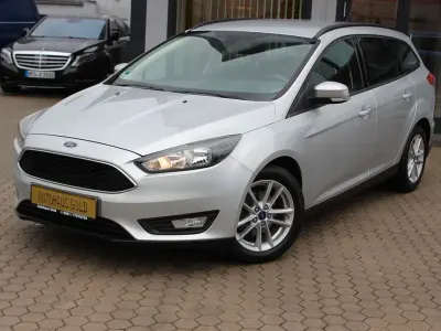 Gebraucht Ford Focus Business Edition 125 PS (91 kW) 2015 Silber Limousine