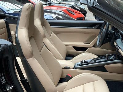 Porsche 911 Carrera Cabriolet