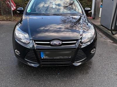 Gebraucht Ford Focus 125 PS (91 kW) 2014 Schwarz Kombi