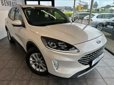 Gebraucht Ford Kuga Titanium 152 PS (111 kW) 2021 Weiß SUV