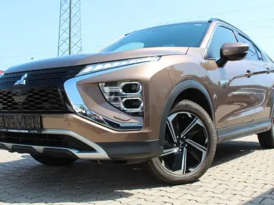 Gebraucht Mitsubishi Eclipse Cross Edition 188 PS (138 kW) 2021 Braun SUV