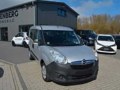 Usata Opel Combo 90 CV (66 kW) 2013 Argento Monovolume