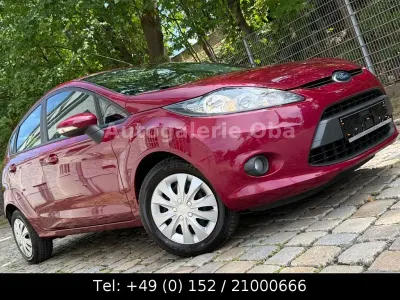 Gebraucht Ford Fiesta Trend 82 PS (60 kW) 2011 Rot Limousine