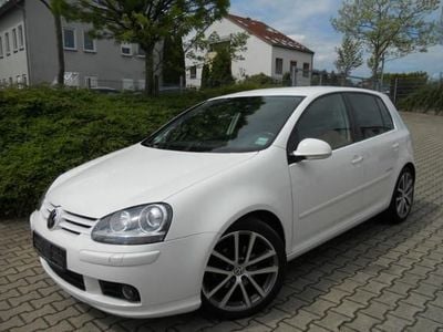 Weiß metallic Gebraucht 2005 VW Golf IV Sportline Limousine | 4.250 € (Teuer)