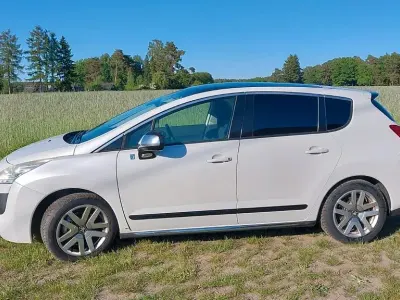 Gebraucht Peugeot 3008 Active 163 PS (119 kW) 2012 Weiß Kombi