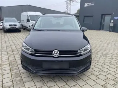 Gebraucht VW Touran Comfortline 110 PS (80 kW) 2018 Schwarz Van / Kleinbus