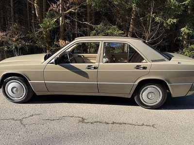 Gebraucht Mercedes 190 118 PS (86 kW) 1989 Grau Limousine
