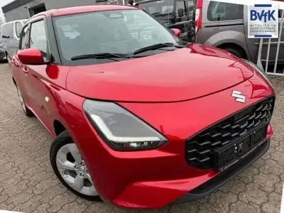 Brugt Suzuki Swift Comfort 83 HK (61 kW) 2025 Rød Hatchback