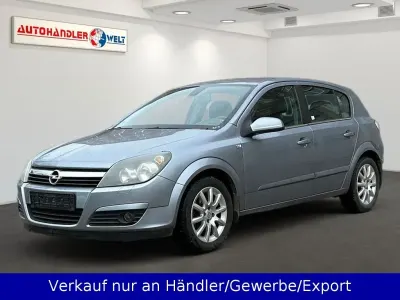 Second-hand Opel Astra 105 CP (77 kW) 2004 Gri Berlinǎ