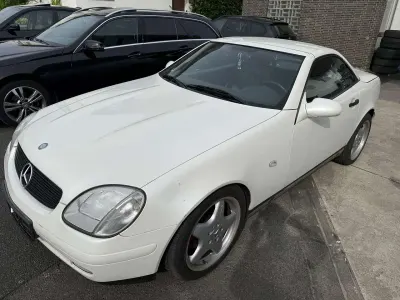 Gebraucht Mercedes SLK230 AMG 193 PS (141 kW) 2000 Bergkristallweiss Cabrio