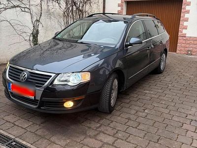 Grau Gebraucht 2009 VW Passat Kombi | 2.999 € (Guter Preis)