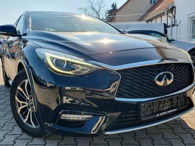 Infiniti Q30